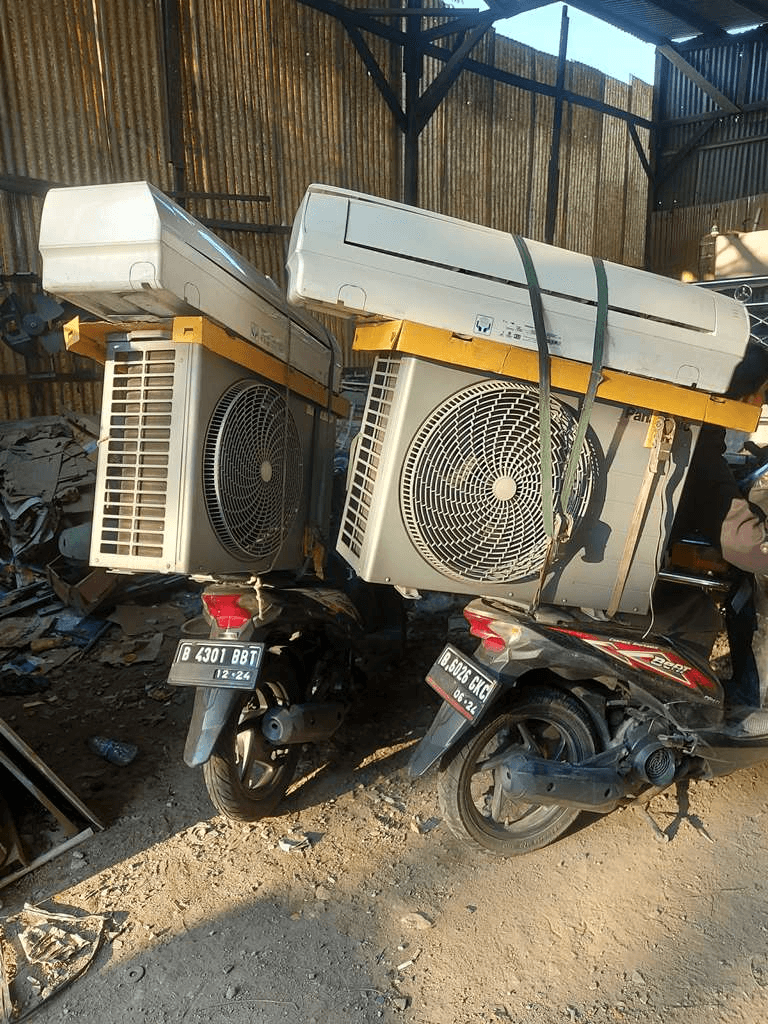 Pembayaran cash langsung di tempat pelanggan